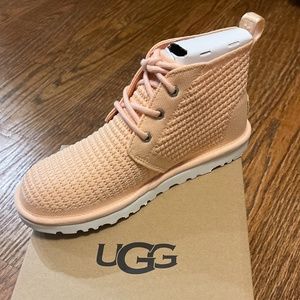 UGG Women’s Neumel Breeze in Peach Breeze